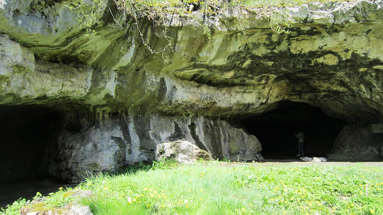 Menhir de la Grande Borne à Coulmier-le-Sec